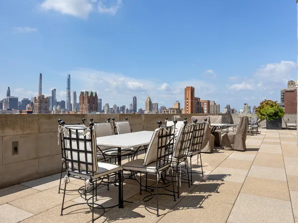 301 East 81st Street image 22 of 31