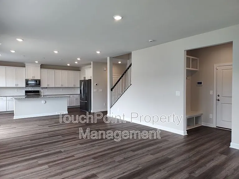 115 Sentinel Ct — Photo 8
