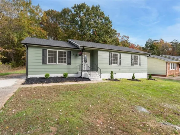 345 Retnuh Dr, Winston Salem, NC 27105