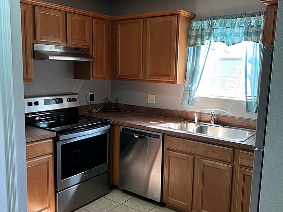 3rd image of 3830 Cleary Way
