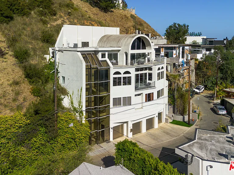 8435 Franklin Ave — Photo 55