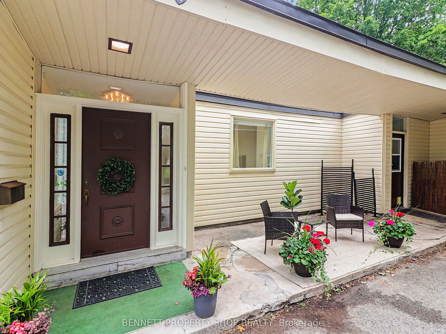 4 bed, $3,550 — Photo 2
