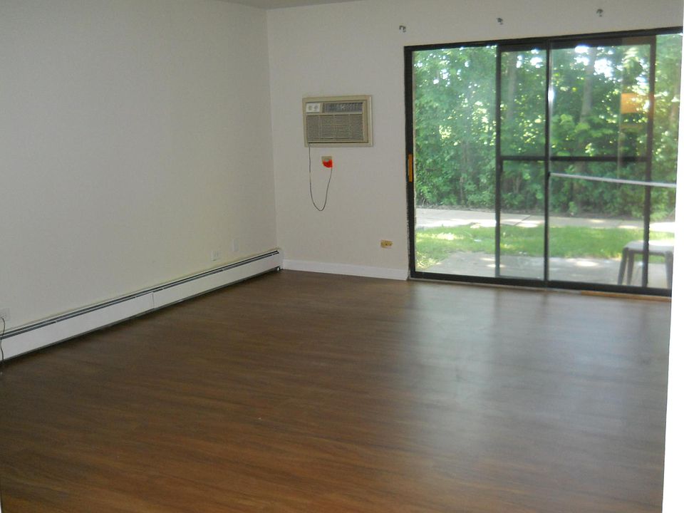1st image of 845 Westmoreland Dr APT 4