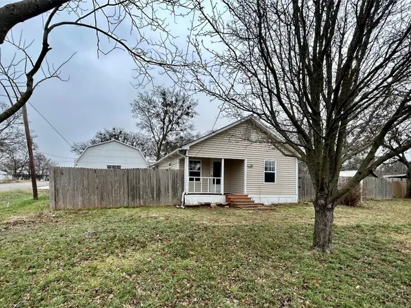 208 N Gardner St, Whitewright, TX 75491