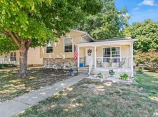 101 W Hawkeye Way, Springfield, IL 62707