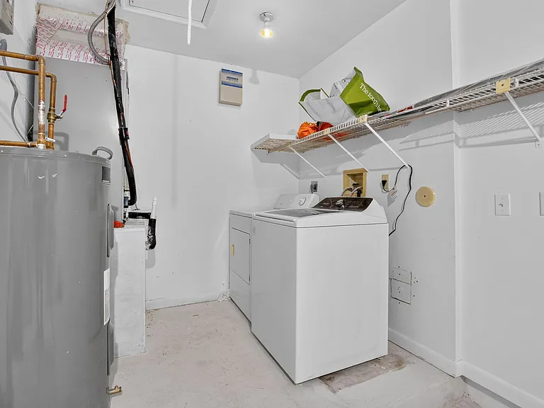 1378 NW 13th Ct — Photo 39