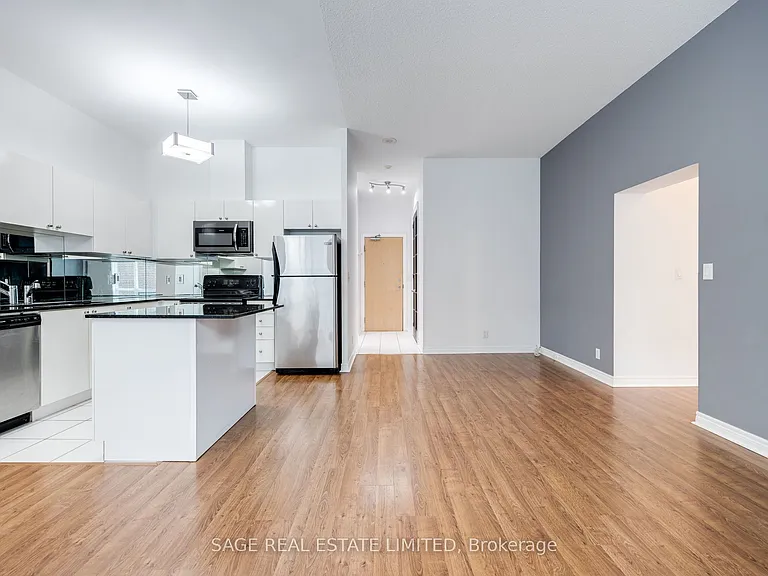 212 Eglinton Ave E #205 — Photo 9