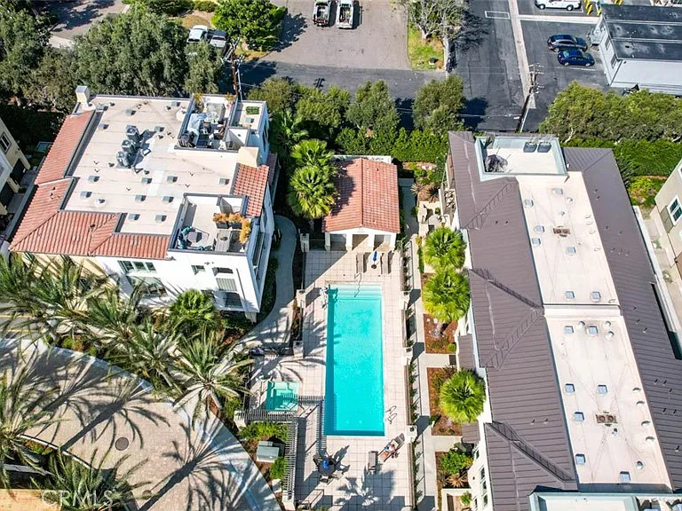 1309 Doheny Way — Photo 41