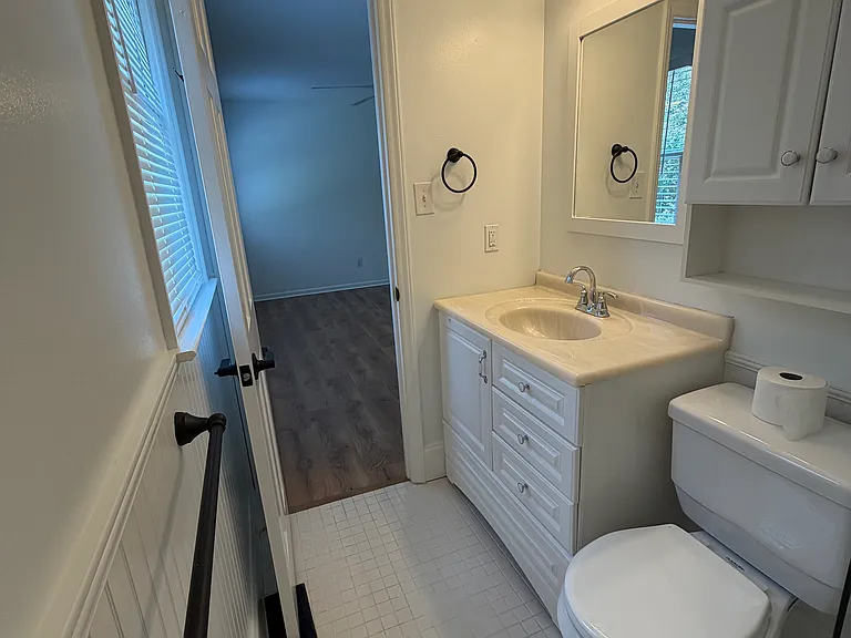 337 E Millbrook Rd — Photo 43