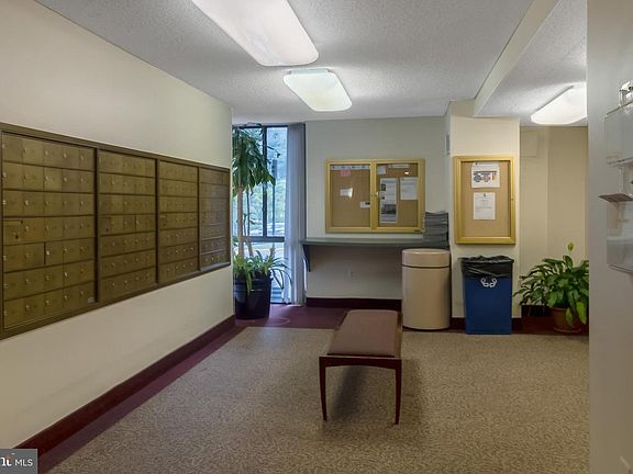 4th image of 2300 Pimmit Dr APT 1403