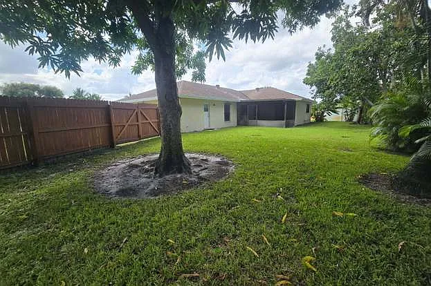 6504 Heather Way — Photo 12
