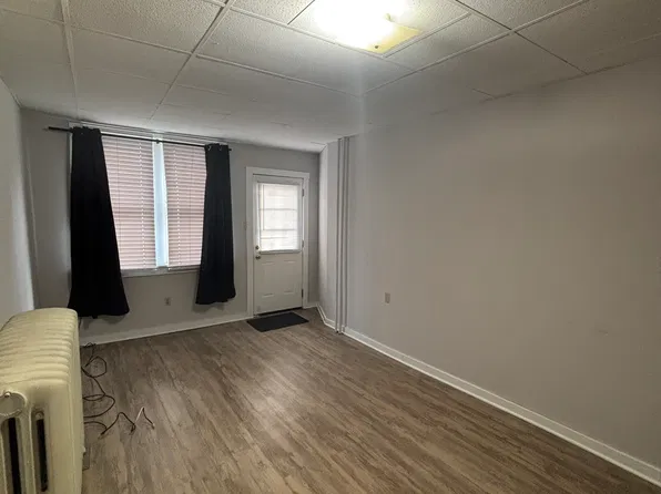 425 E Main St APT 1, Schuylkill Haven, PA 17972
