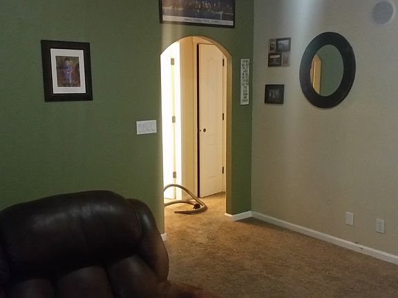 5th image of 417 Arrowhead Dr