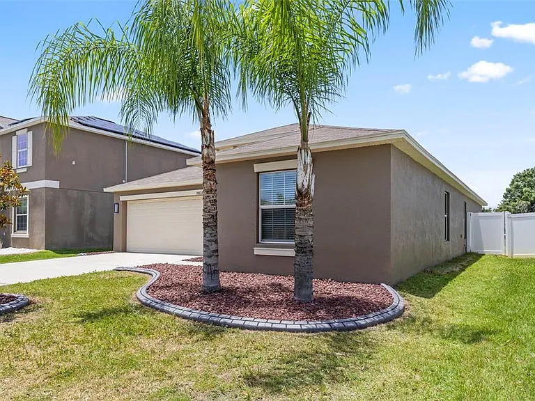 10633 Standing Stone Dr — Photo 2