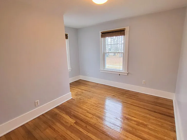 3813 S Wayne Ave — Photo 6