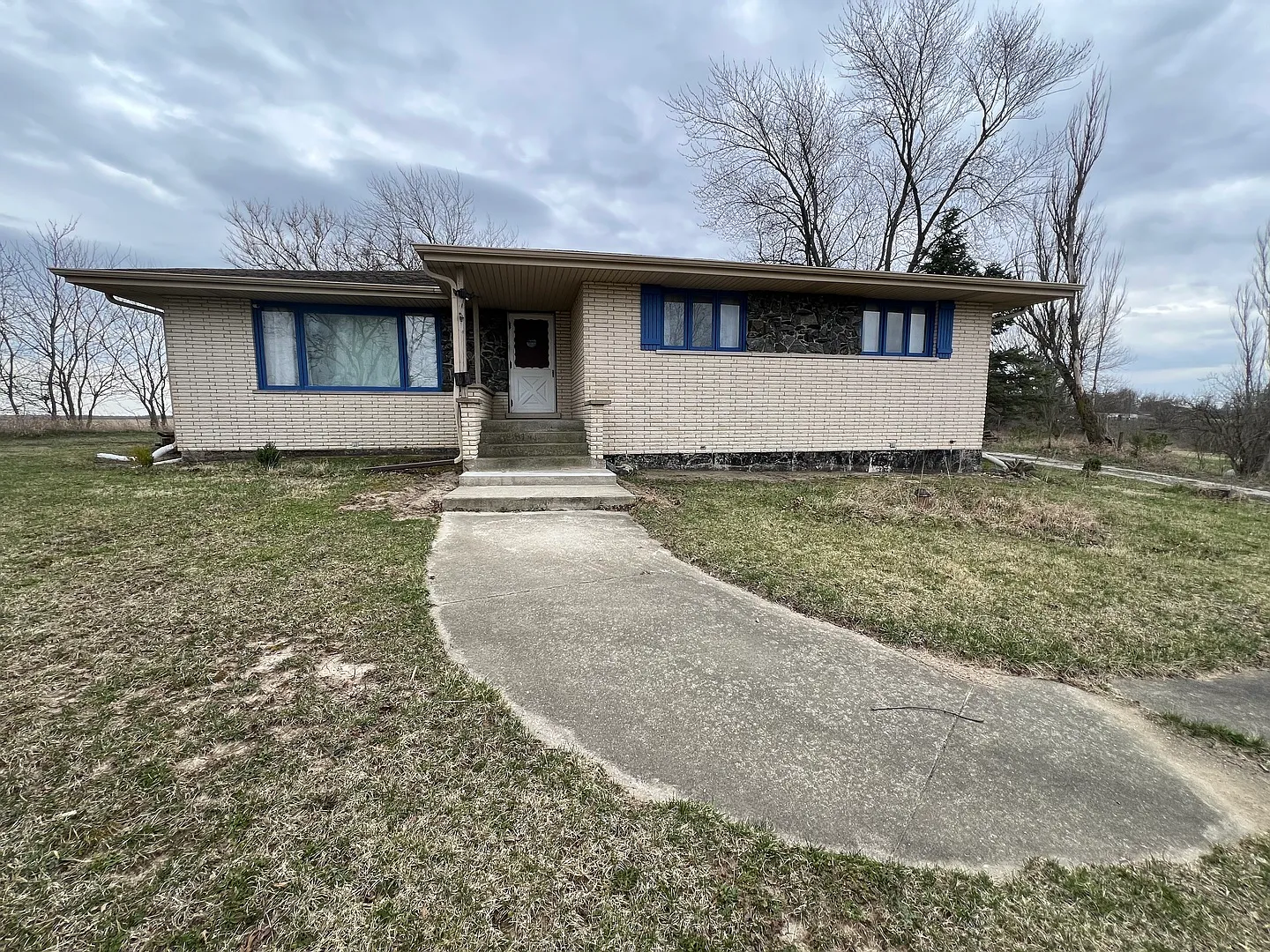 2957 E Kentucky Rd photo 1