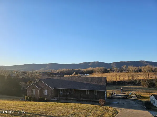 2734 Back Valley Rd, Speedwell, TN 37870