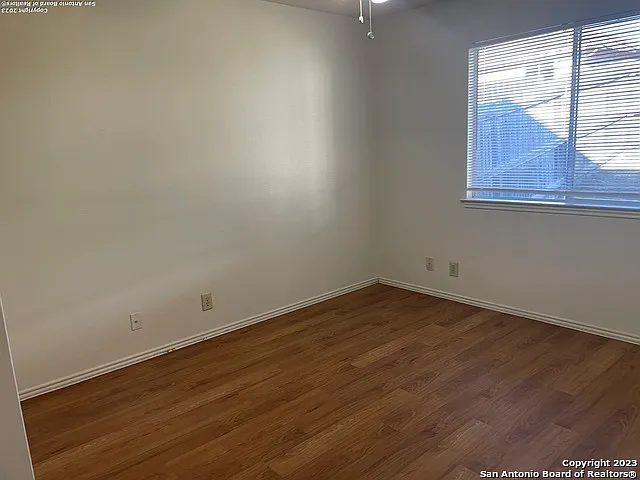 14439 Hereford — Photo 6