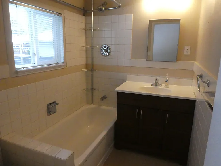 2333 SE Tacoma St — Photo 29