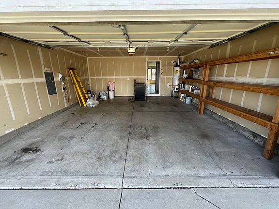 5th image of 433 S Aspen St