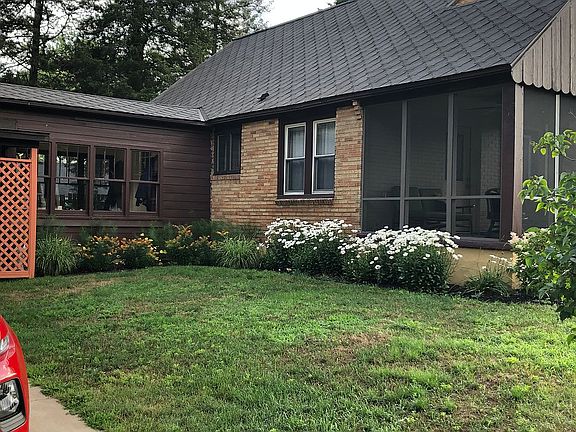 3rd image of 618 Pleasant Ave