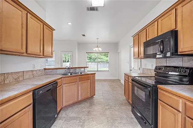 40175 Pecan Allee Dr — Photo 4