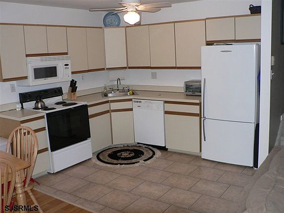 3rd image of 1217 Simpson Ave APT 1