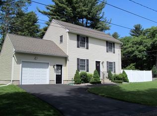 317 Parkerview St, Springfield, MA 01129