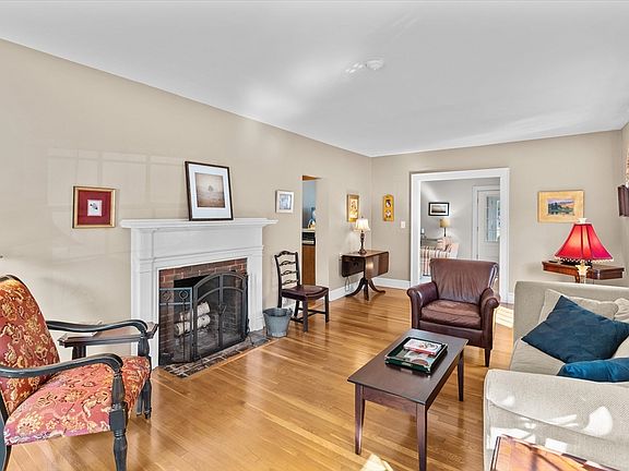 5th image of 10 Adams St