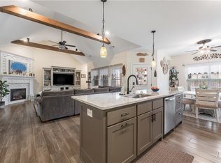 936 Tracey Ln, Pea Ridge, AR 72751