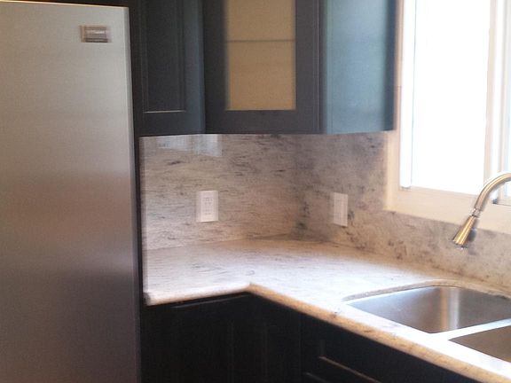 4th image of 123 Duane St APT 1