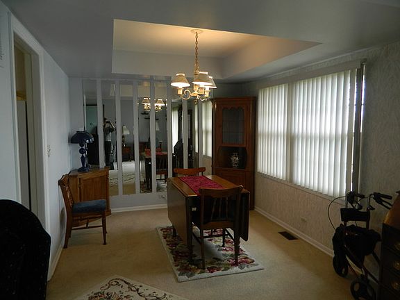4th image of 670 Versailles Cir Unit E