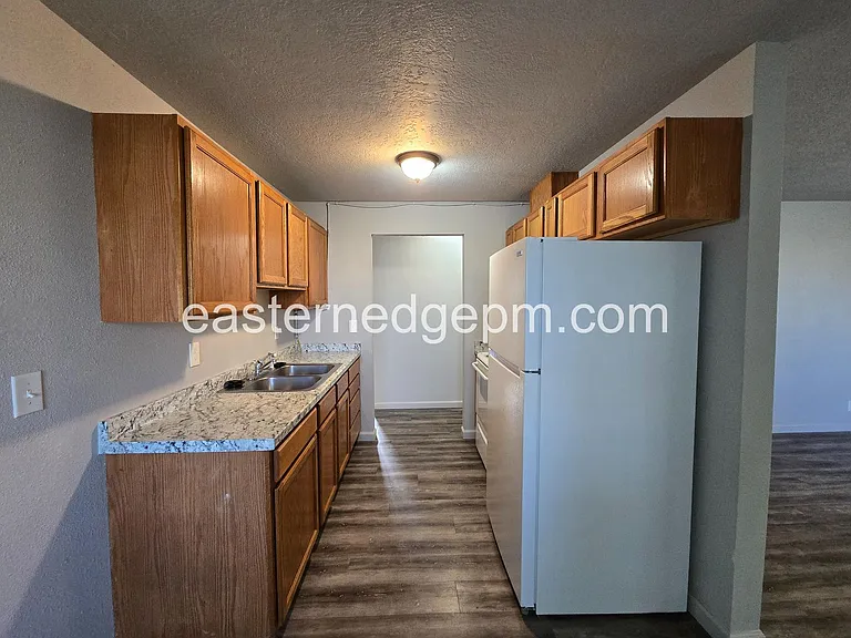 98 NW 10th St — Photo 39