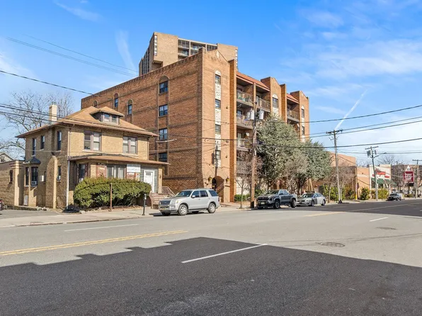 9249 Kennedy Boulevard image 1 of 22