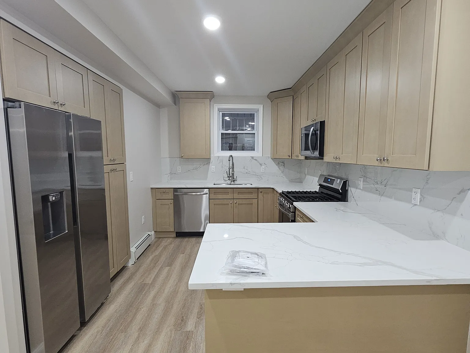 3 bed, 1500 sqft, $3,400 — Photo 4