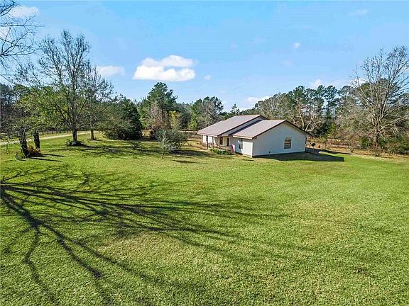 2nd image of 40135 Anderson Rd