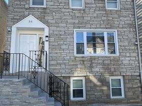 36 Division St, New Brunswick, NJ