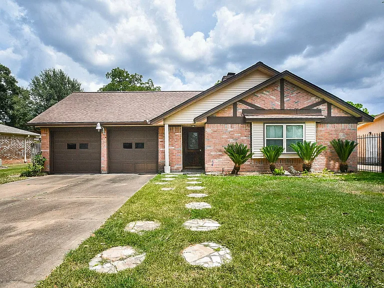 11915 N Hanworth Dr — Photo 37