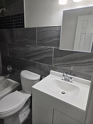 408 Bloor St E #204 Photo 1