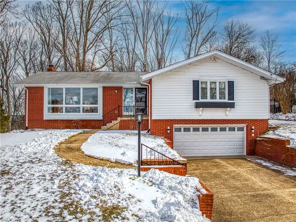 2071 Menold Dr, Allison Park, PA 15101