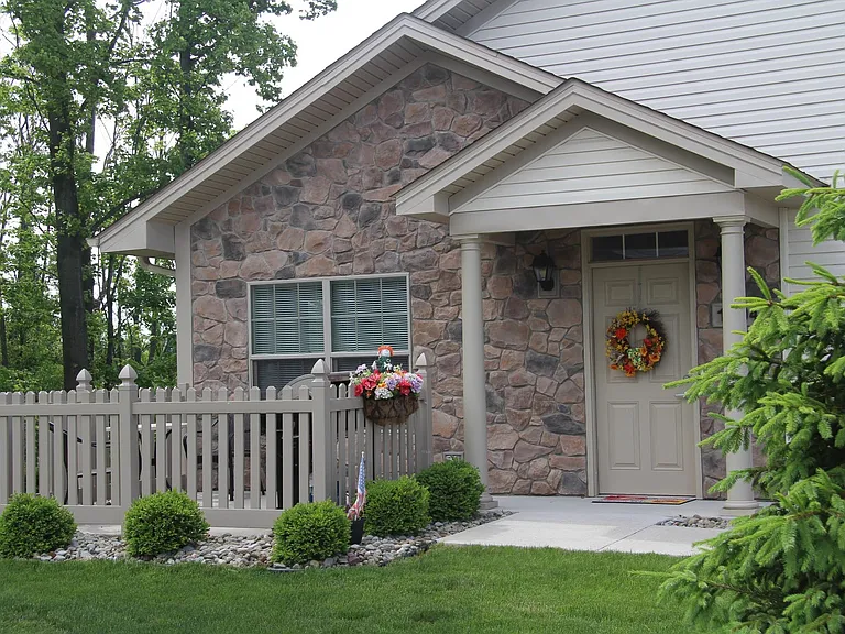 Fox Chase Luxury Apts — Photo 1