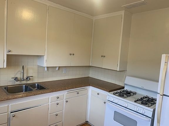 5th image of 802 E Central Ave #602/606