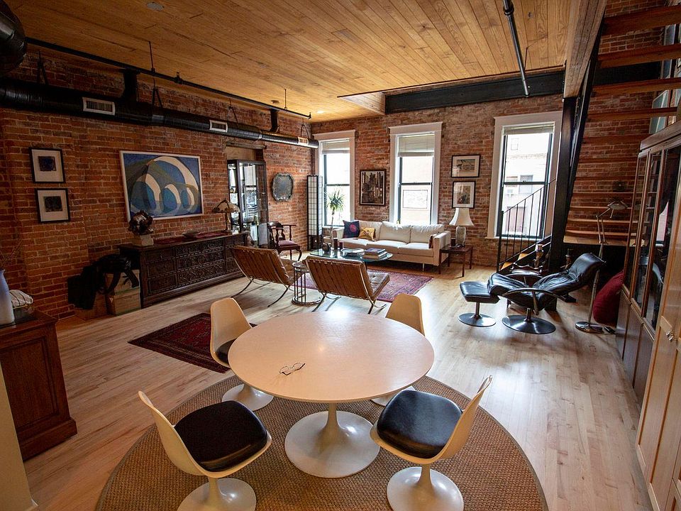 Main Floor Living Area