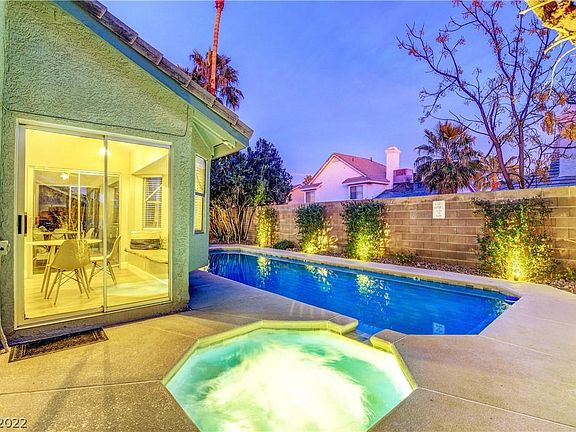4th image of 322 Vallarte Dr