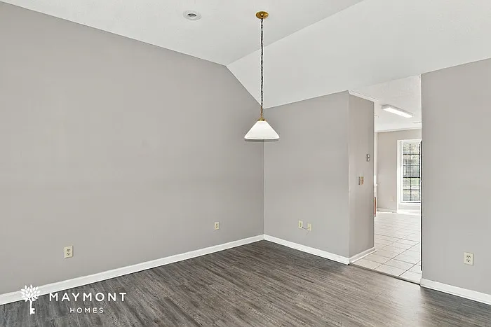 3 bed, 2.0 bath, 1681 sqft, $1,595 — Photo 3