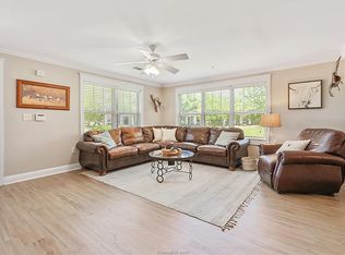 1725 Harvey Mitchell Pkwy S APT 211, College Station, TX 77840
