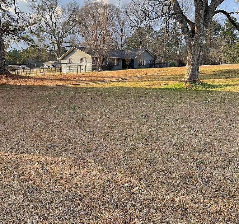 1st image of 612 Highway 51 SE
