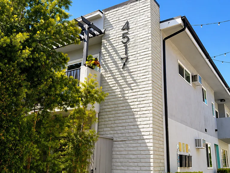 4511-4517 Prospect Ave — Photo 5