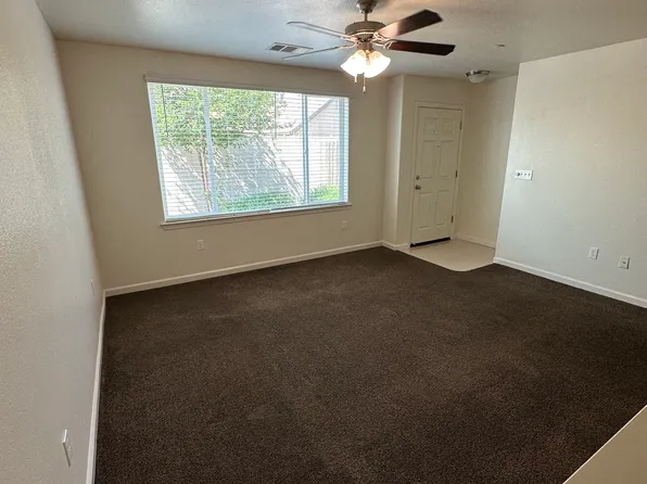 3043 Bright St #3043, Tulare, CA 93274