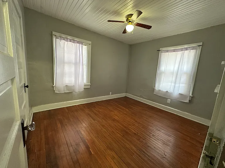 521 Beard Ave — Photo 9